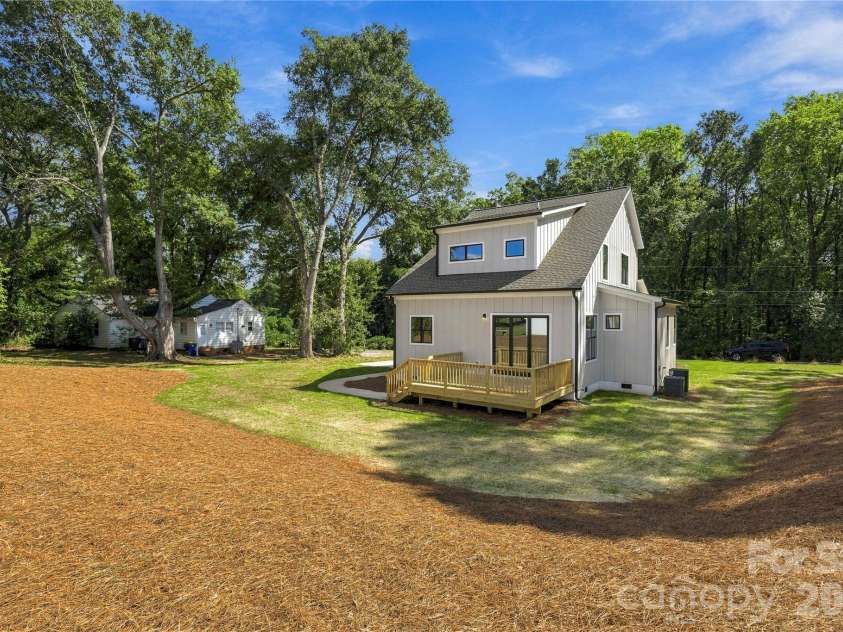 208 Excelsior Street, Belmont, NC 28012.  MLS# CAR4431167, YatesRealty ID 54702. 