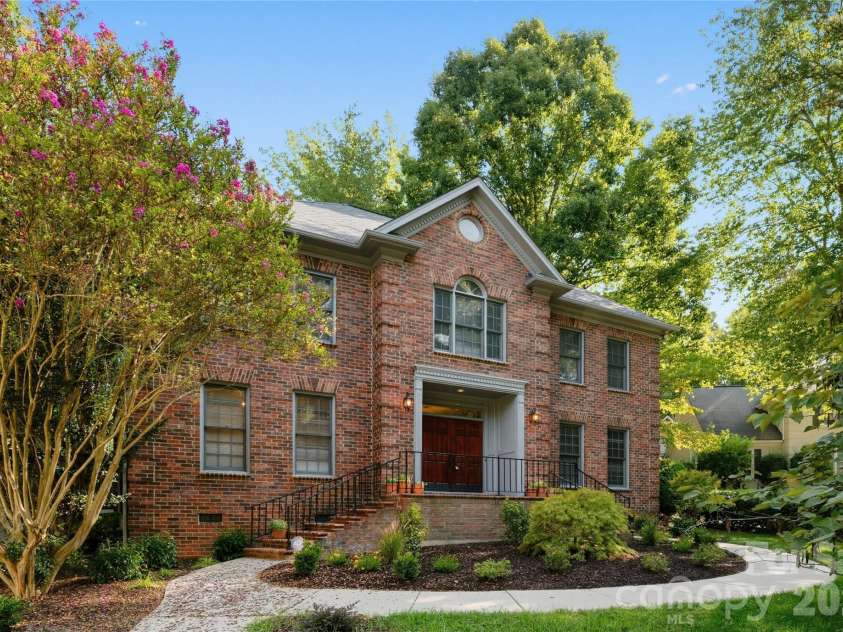 3715 Monique Lane, Charlotte, NC 28210.  MLS# CAR4430980, YatesRealty ID 54707. 