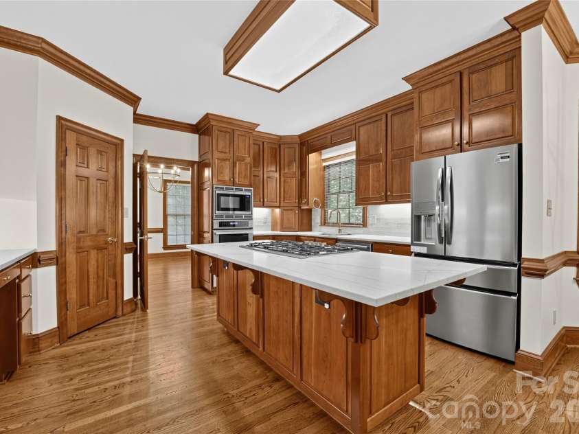 3715 Monique Lane, Charlotte, NC 28210.  MLS# CAR4430980, YatesRealty ID 54707. 