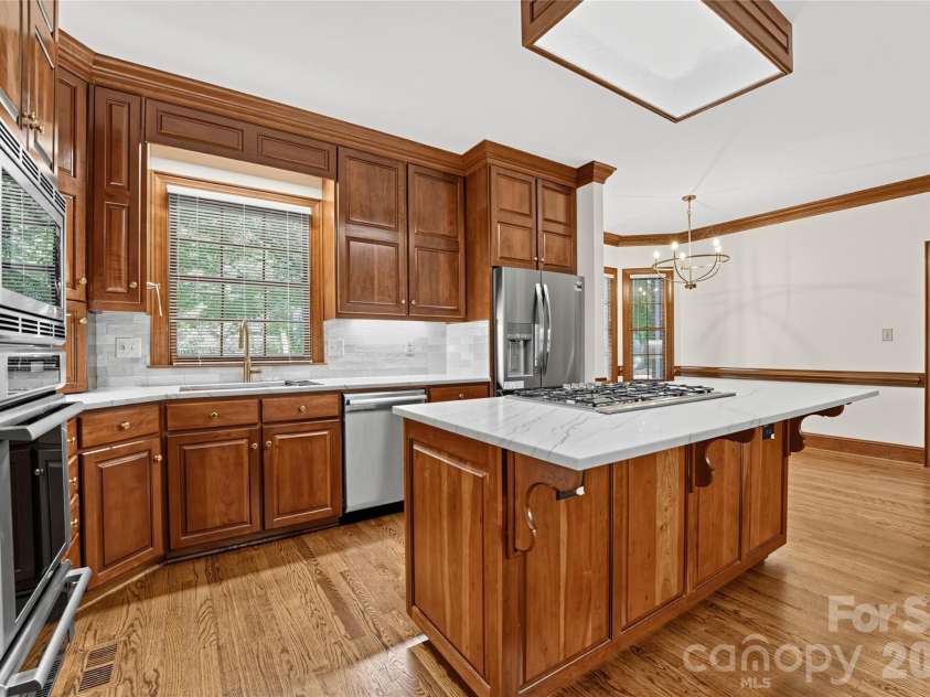 3715 Monique Lane, Charlotte, NC 28210.  MLS# CAR4430980, YatesRealty ID 54707. 
