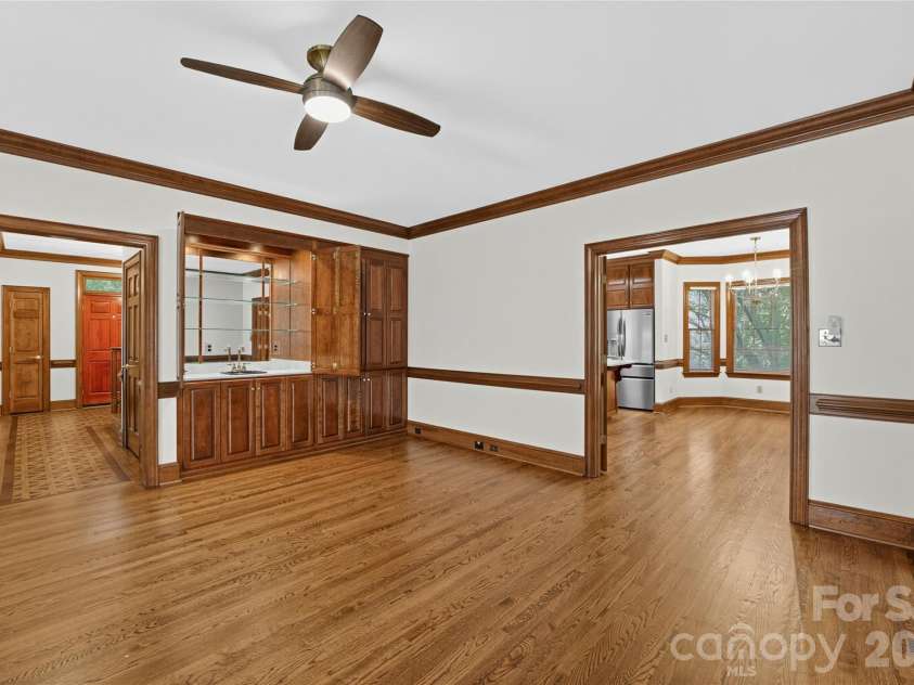 3715 Monique Lane, Charlotte, NC 28210.  MLS# CAR4430980, YatesRealty ID 54707. 