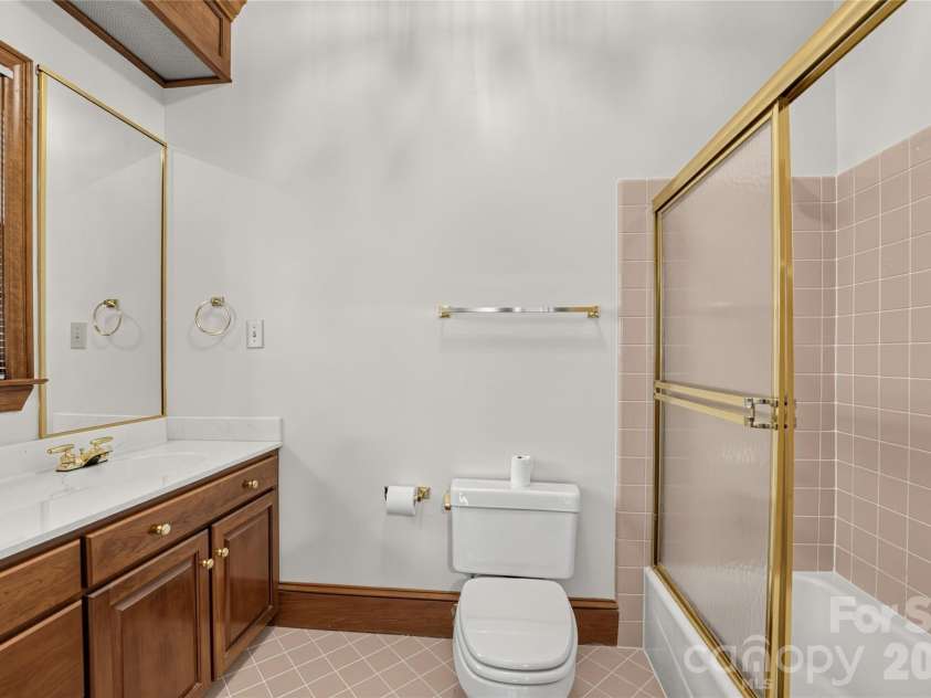 3715 Monique Lane, Charlotte, NC 28210.  MLS# CAR4430980, YatesRealty ID 54707. 