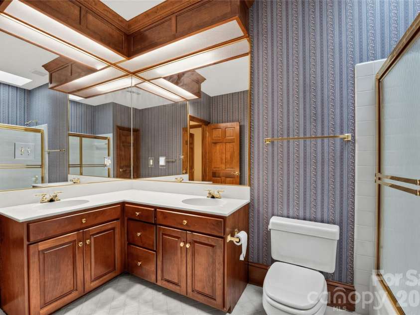 3715 Monique Lane, Charlotte, NC 28210.  MLS# CAR4430980, YatesRealty ID 54707. 