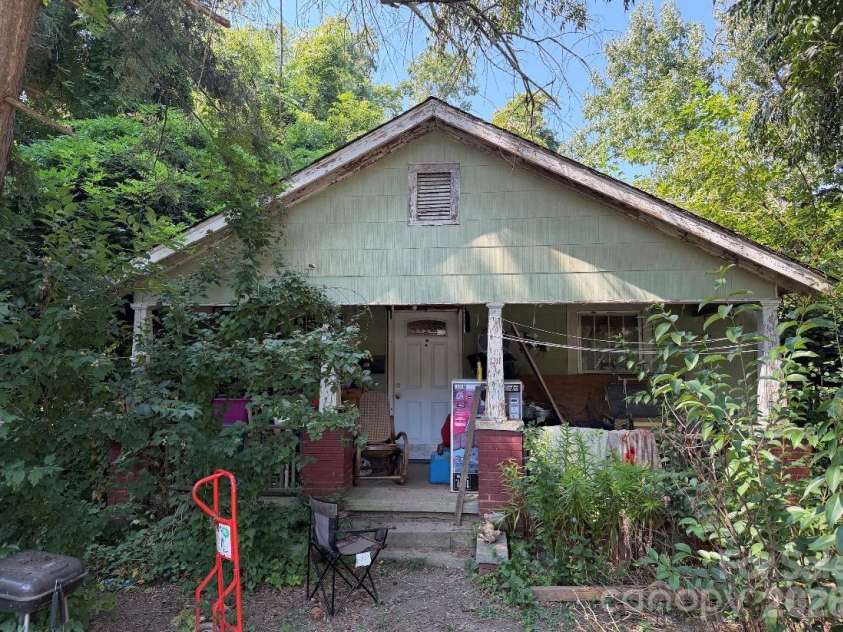 1311 Fox Avenue, Kannapolis, NC 28083.  MLS# CAR4431191, YatesRealty ID 54708. Front of house