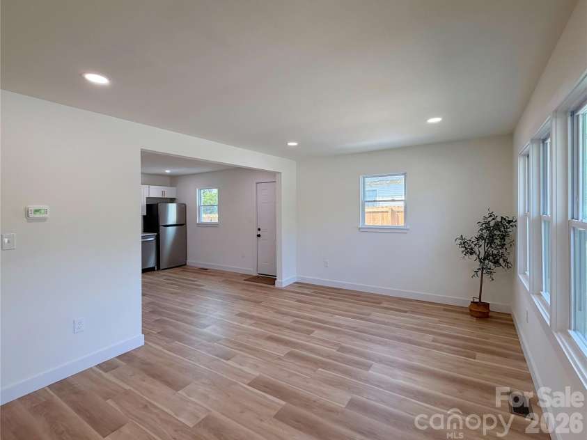 108 Willow Lake Road, Lancaster, SC 29720.  MLS# CAR4431131, YatesRealty ID 54709. 