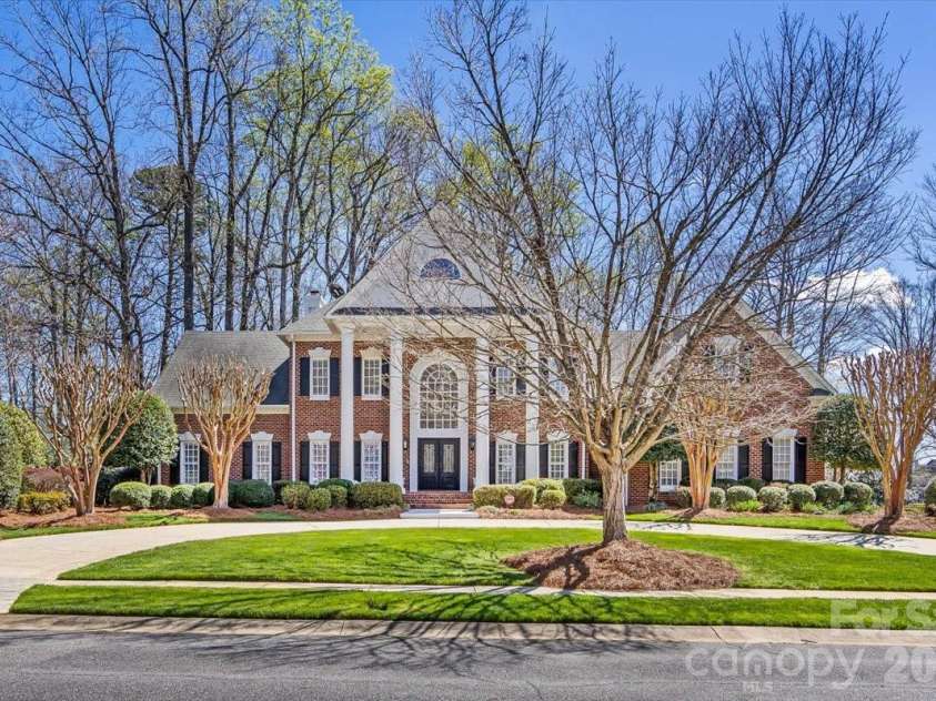 6241 Glynmoor Lakes Drive, Charlotte, NC 28277.  MLS# CAR4358528, YatesRealty ID 5471. 