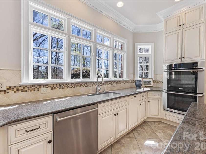 6241 Glynmoor Lakes Drive, Charlotte, NC 28277.  MLS# CAR4358528, YatesRealty ID 5471. 