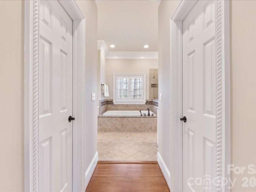 6241 Glynmoor Lakes Drive, Charlotte, NC 28277.  MLS# CAR4358528, YatesRealty ID 5471. 