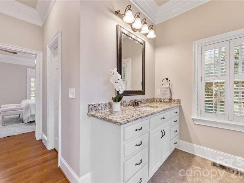 6241 Glynmoor Lakes Drive, Charlotte, NC 28277.  MLS# CAR4358528, YatesRealty ID 5471. 
