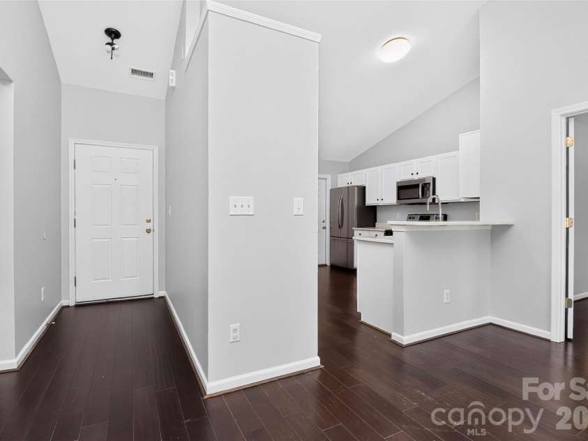 1713 Summit Ridge Lane, Kannapolis, NC 28083.  MLS# CAR4429894, YatesRealty ID 54715. 