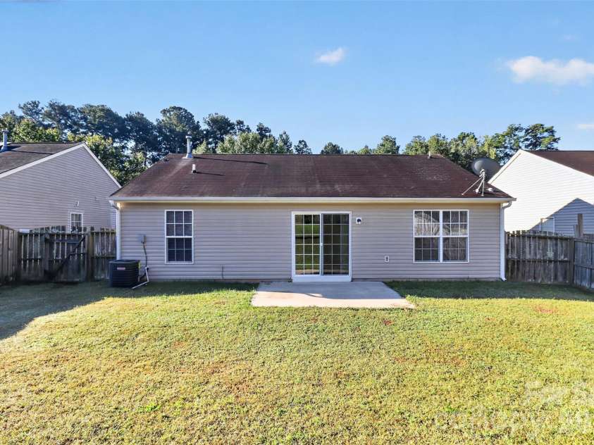 1713 Summit Ridge Lane, Kannapolis, NC 28083.  MLS# CAR4429894, YatesRealty ID 54715. 