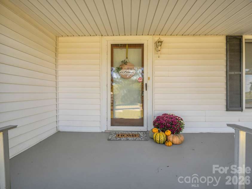 3833 Robert Riding Road, Shelby, NC 28150.  MLS# CAR4429609, YatesRealty ID 54717. 