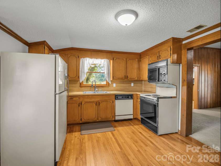 3833 Robert Riding Road, Shelby, NC 28150.  MLS# CAR4429609, YatesRealty ID 54717. 