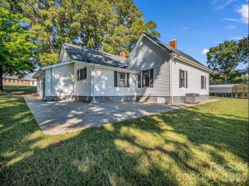 3833 Robert Riding Road, Shelby, NC 28150.  MLS# CAR4429609, YatesRealty ID 54717. 