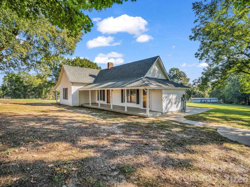 3833 Robert Riding Road, Shelby, NC 28150.  MLS# CAR4429609, YatesRealty ID 54717. 