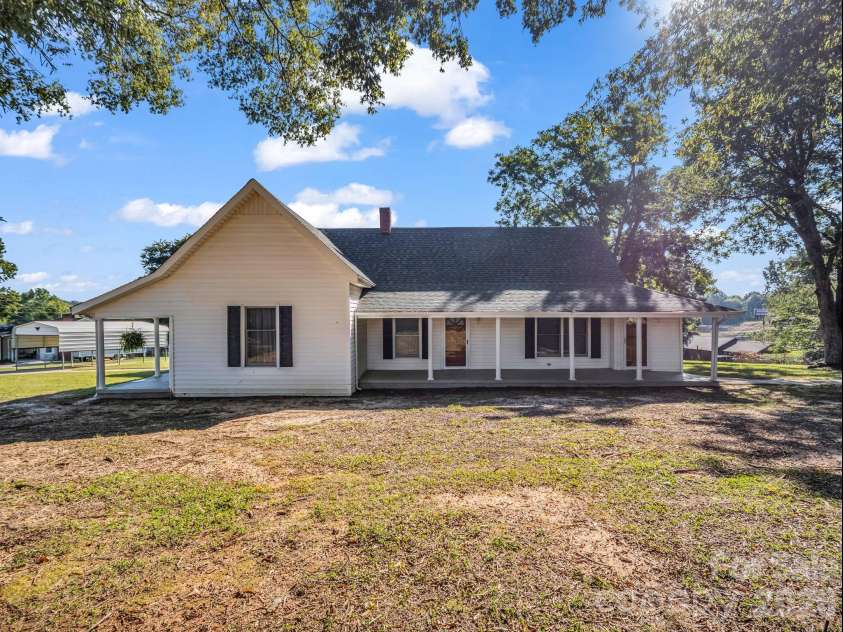 3833 Robert Riding Road, Shelby, NC 28150.  MLS# CAR4429609, YatesRealty ID 54717. 