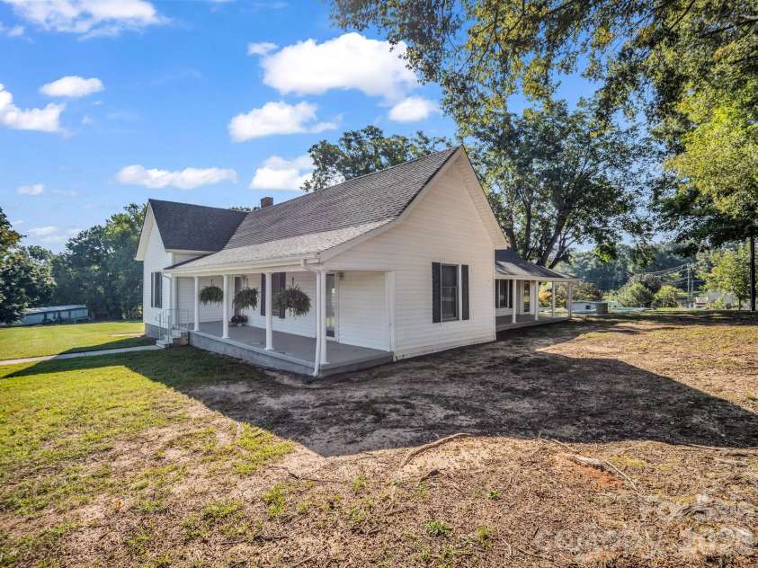 3833 Robert Riding Road, Shelby, NC 28150.  MLS# CAR4429609, YatesRealty ID 54717. 