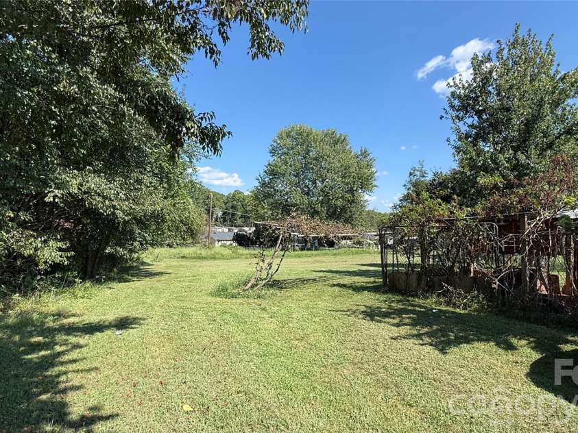 1517 Barcose Street, Lenoir, NC 28645.  MLS# CAR4431203, YatesRealty ID 54718. 