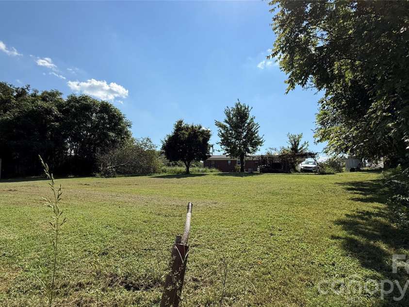 1517 Barcose Street, Lenoir, NC 28645.  MLS# CAR4431203, YatesRealty ID 54718. 