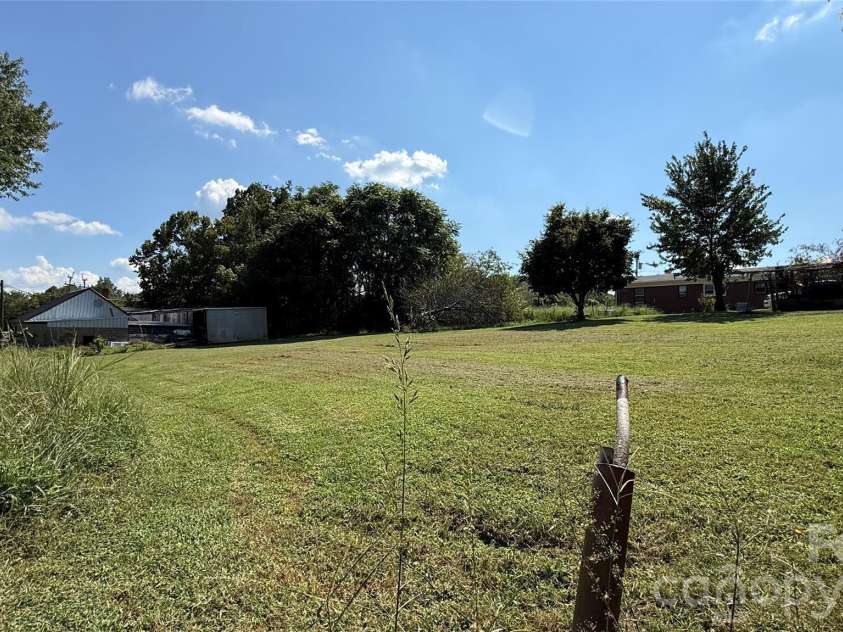 1517 Barcose Street, Lenoir, NC 28645.  MLS# CAR4431203, YatesRealty ID 54718. 
