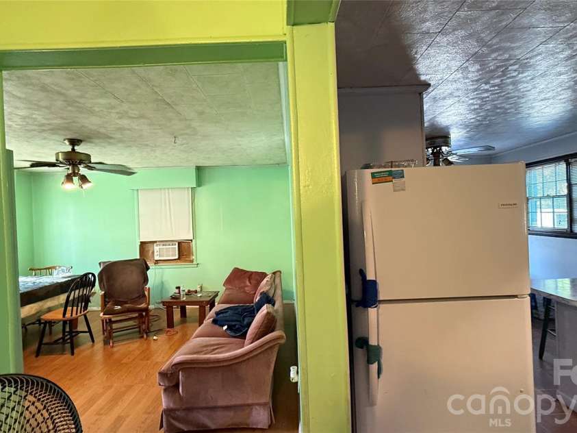 1517 Barcose Street, Lenoir, NC 28645.  MLS# CAR4431203, YatesRealty ID 54718. 