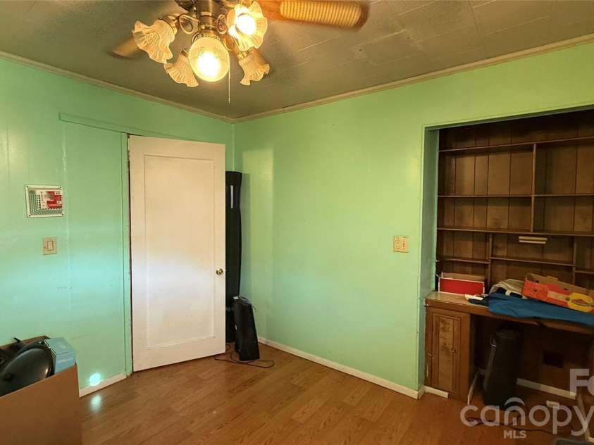 1517 Barcose Street, Lenoir, NC 28645.  MLS# CAR4431203, YatesRealty ID 54718. 