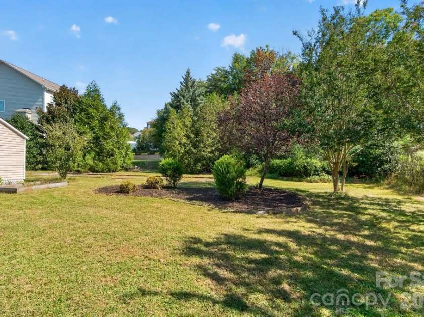 9153 Kensington Forest Drive, Harrisburg, NC 28075.  MLS# CAR4428424, YatesRealty ID 54719. 