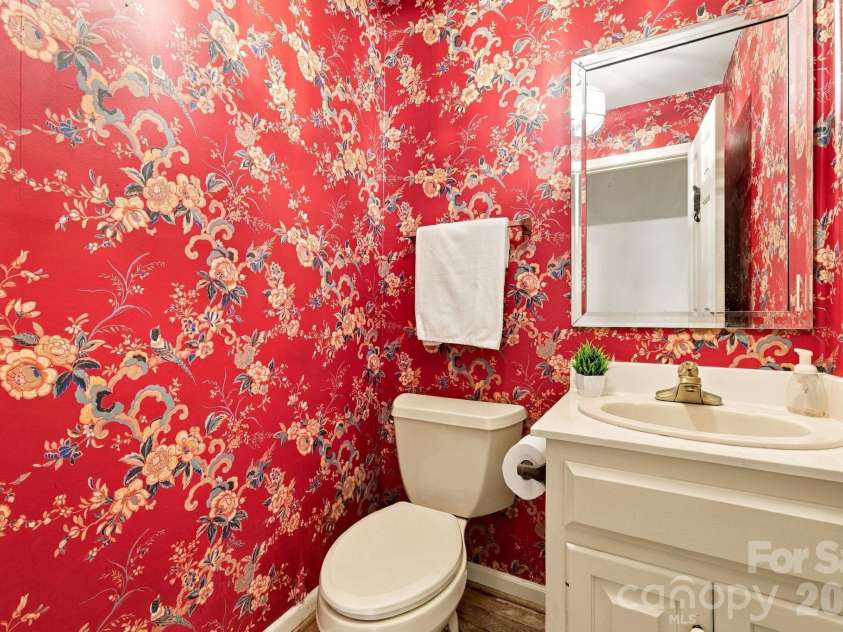 150 Rabun Run, Columbus, NC 28722.  MLS# CAR4430697, YatesRealty ID 54723. 