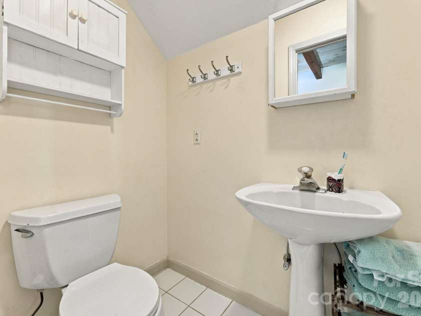 150 Rabun Run, Columbus, NC 28722.  MLS# CAR4430697, YatesRealty ID 54723. 