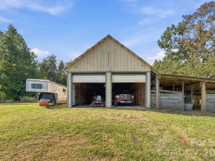 150 Rabun Run, Columbus, NC 28722.  MLS# CAR4430697, YatesRealty ID 54723. 