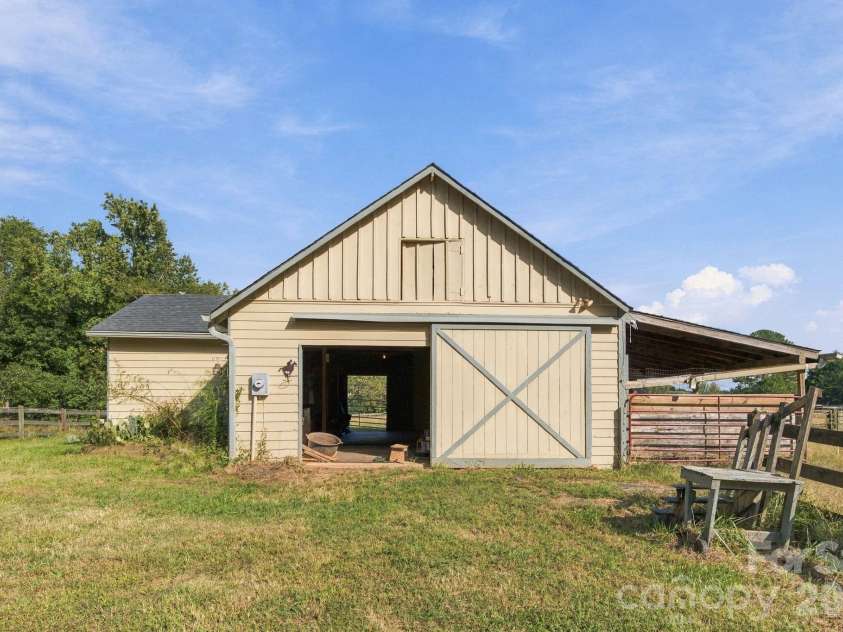 150 Rabun Run, Columbus, NC 28722.  MLS# CAR4430697, YatesRealty ID 54723. 