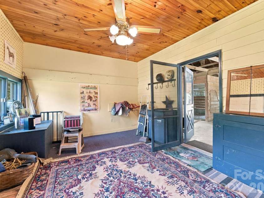 150 Rabun Run, Columbus, NC 28722.  MLS# CAR4430697, YatesRealty ID 54723. 