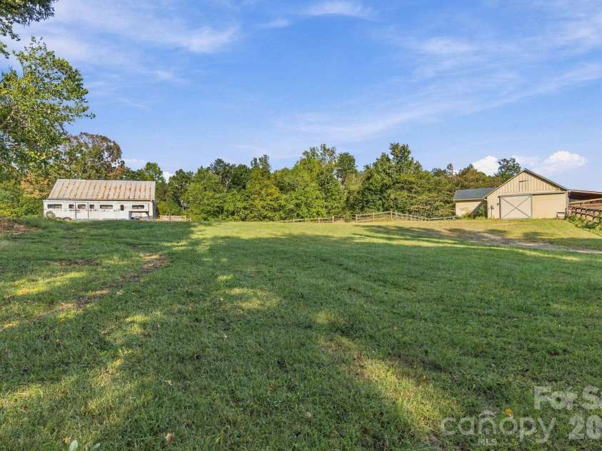 150 Rabun Run, Columbus, NC 28722.  MLS# CAR4430697, YatesRealty ID 54723. 