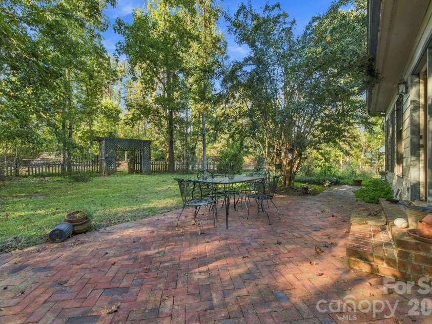 150 Rabun Run, Columbus, NC 28722.  MLS# CAR4430697, YatesRealty ID 54723. 