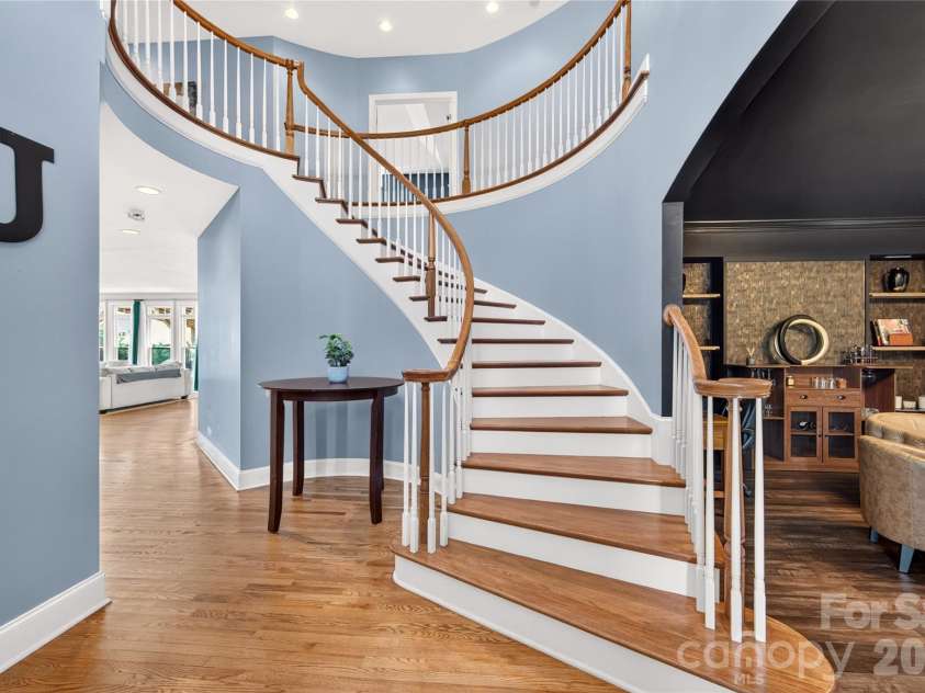 16803 Silversword Drive, Charlotte, NC 28213.  MLS# CAR4429424, YatesRealty ID 54725. 