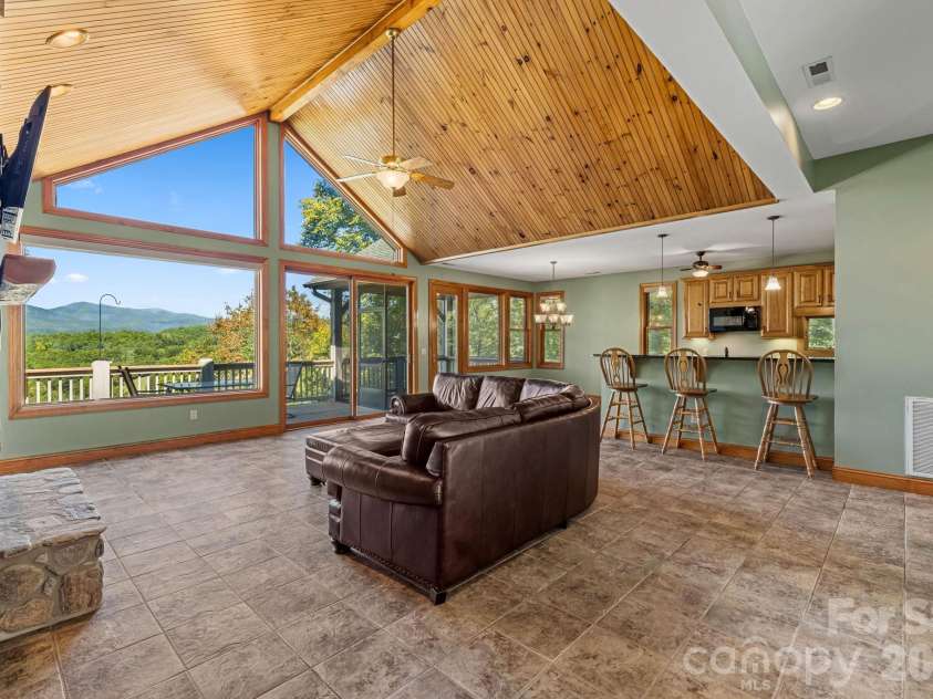 84 Silverado Trail, Whittier, NC 28789.  MLS# CAR4430901, YatesRealty ID 54727. 