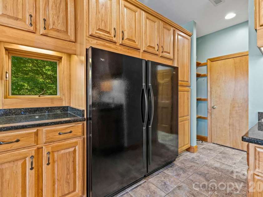 84 Silverado Trail, Whittier, NC 28789.  MLS# CAR4430901, YatesRealty ID 54727. 