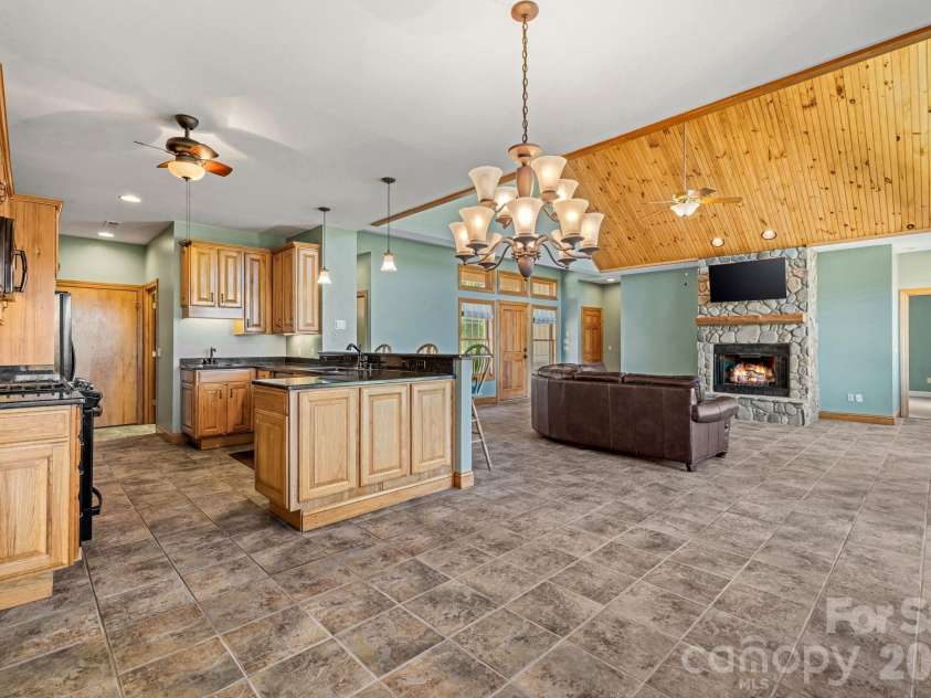 84 Silverado Trail, Whittier, NC 28789.  MLS# CAR4430901, YatesRealty ID 54727. 