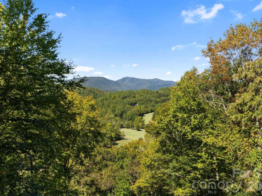 84 Silverado Trail, Whittier, NC 28789.  MLS# CAR4430901, YatesRealty ID 54727. 