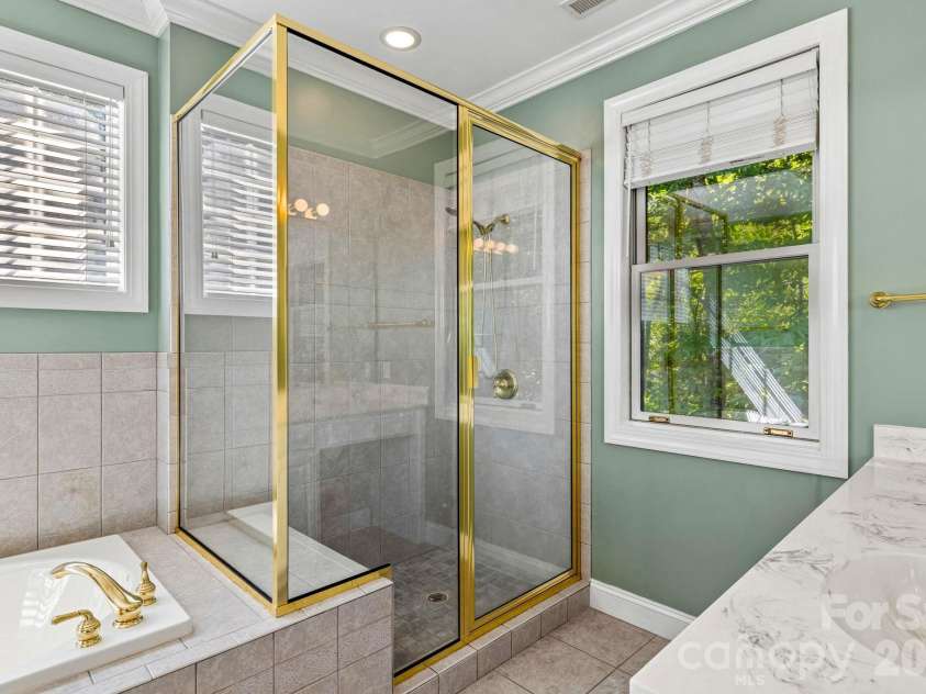 84 Silverado Trail, Whittier, NC 28789.  MLS# CAR4430901, YatesRealty ID 54727. 
