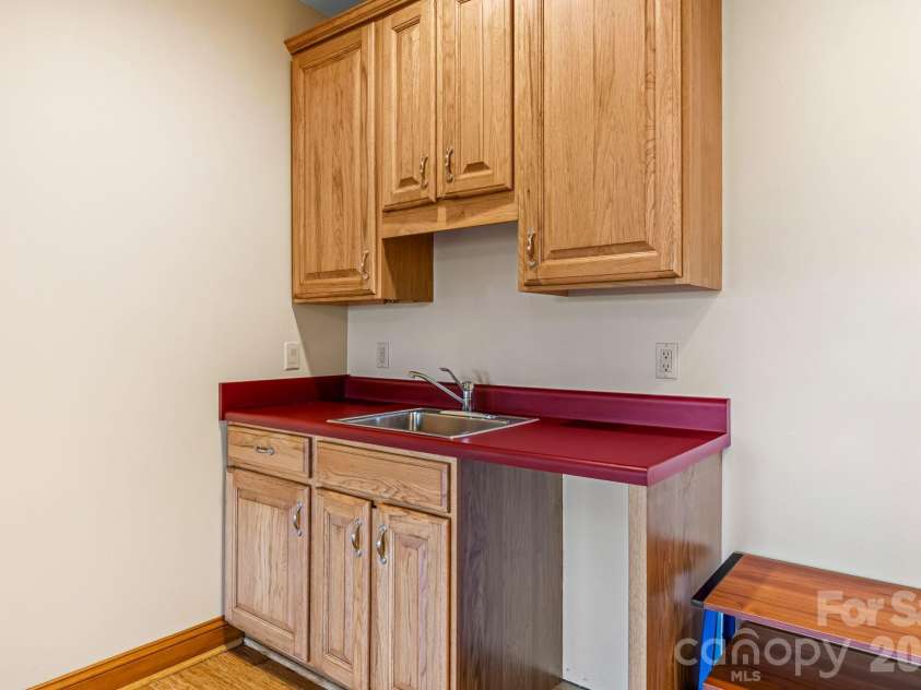 84 Silverado Trail, Whittier, NC 28789.  MLS# CAR4430901, YatesRealty ID 54727. 