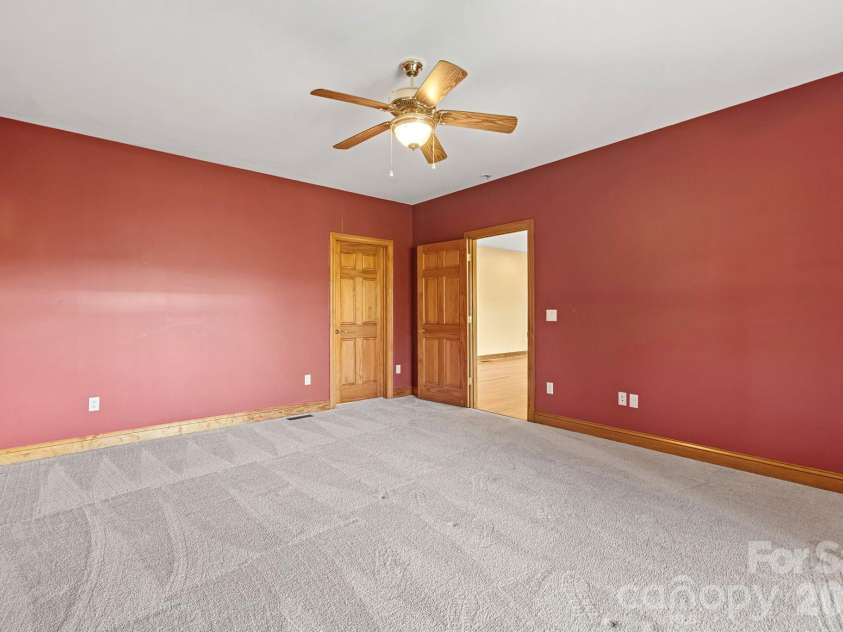 84 Silverado Trail, Whittier, NC 28789.  MLS# CAR4430901, YatesRealty ID 54727. 