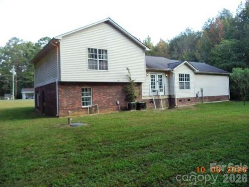 115 Hawkins Avenue, Salisbury, NC 28144.  MLS# CAR4431192, YatesRealty ID 54728. Back