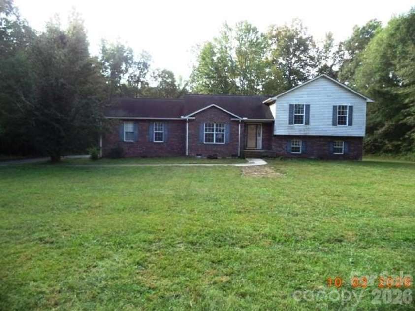 115 Hawkins Avenue, Salisbury, NC 28144.  MLS# CAR4431192, YatesRealty ID 54728. Front