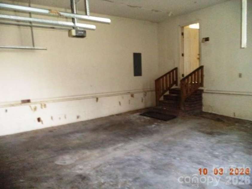 115 Hawkins Avenue, Salisbury, NC 28144.  MLS# CAR4431192, YatesRealty ID 54728. Garage