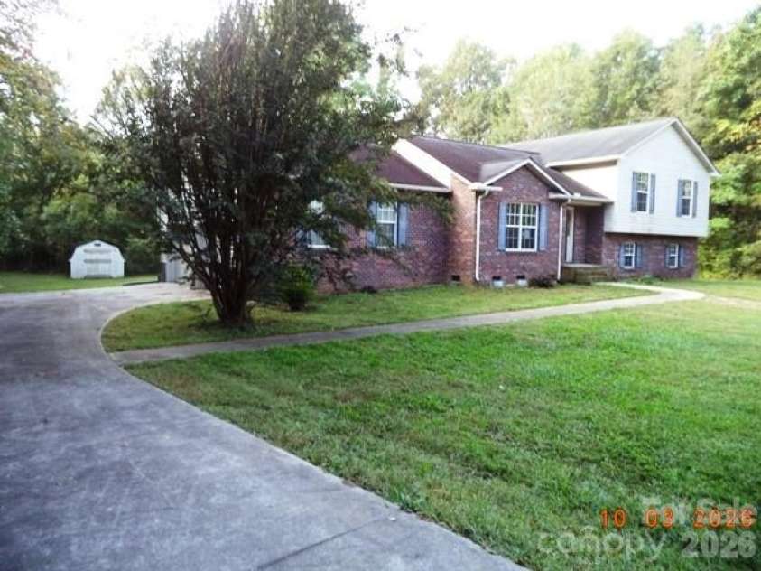 115 Hawkins Avenue, Salisbury, NC 28144.  MLS# CAR4431192, YatesRealty ID 54728. Side