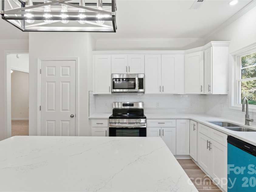 2881 Kiser Road, Winston Salem, NC 27106.  MLS# CAR4352028, YatesRealty ID 5473. 