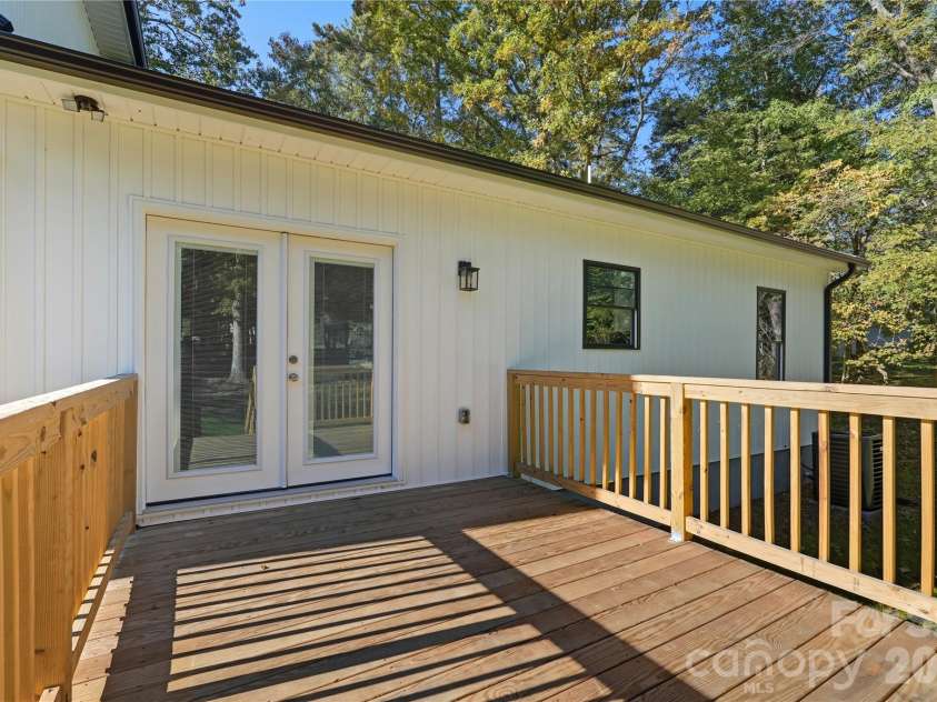2881 Kiser Road, Winston Salem, NC 27106.  MLS# CAR4352028, YatesRealty ID 5473. 