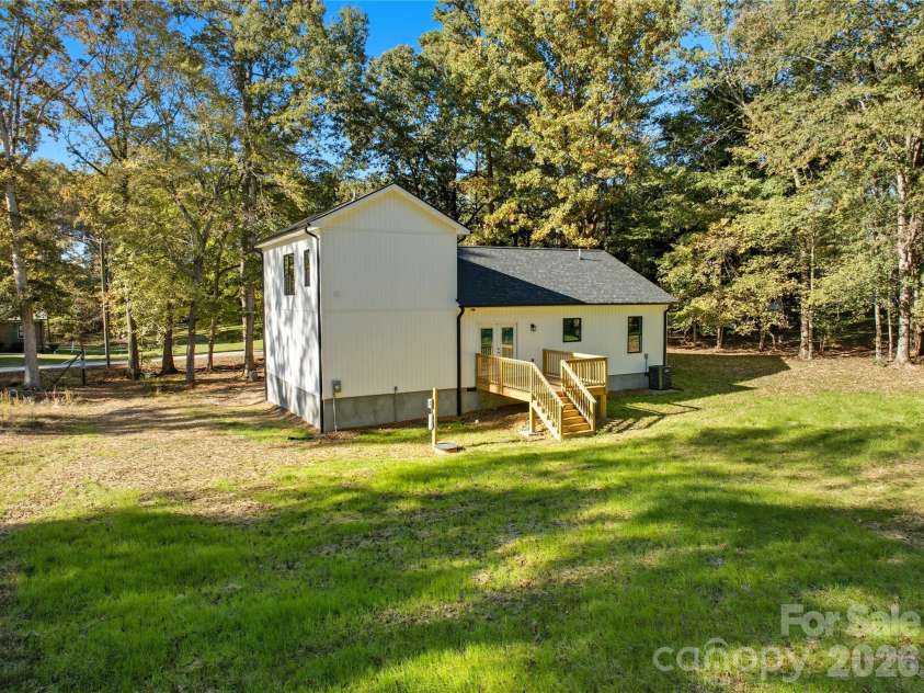 2881 Kiser Road, Winston Salem, NC 27106.  MLS# CAR4352028, YatesRealty ID 5473. 