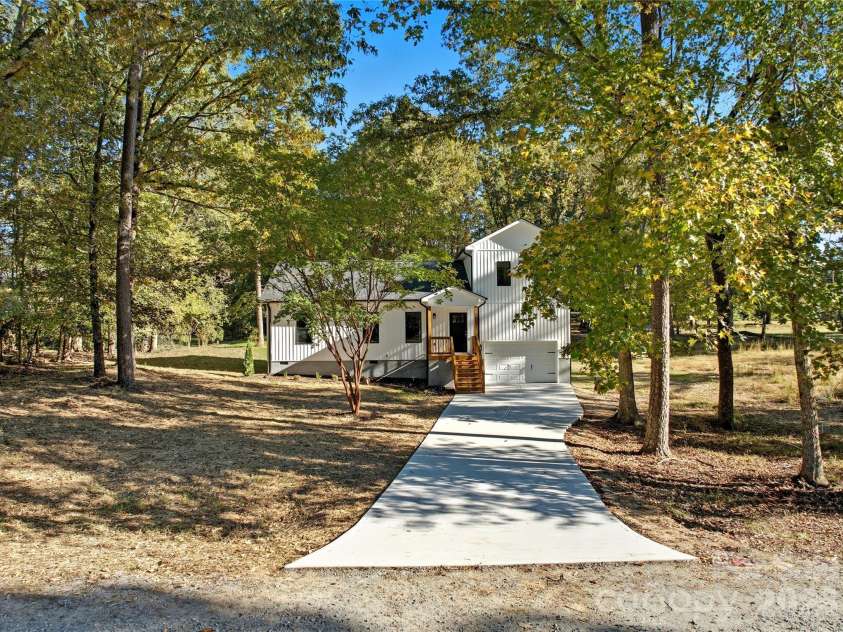 2881 Kiser Road, Winston Salem, NC 27106.  MLS# CAR4352028, YatesRealty ID 5473. 